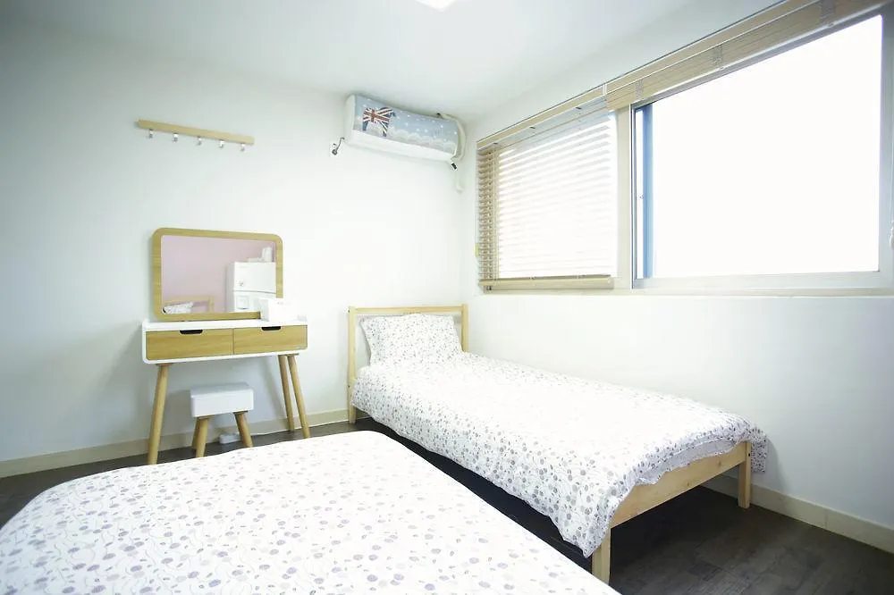 ** Hotel Pencil Guesthouse Hongdae Seoul South Korea