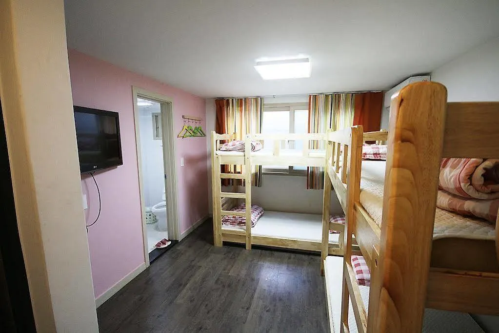 Hotel Pencil Guesthouse Hongdae Seoul