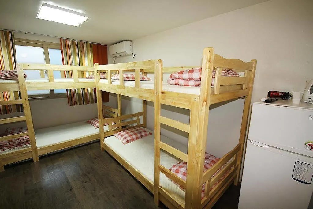 Pencil Guesthouse Hongdae Seoul